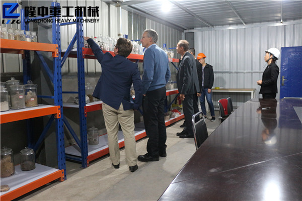 讓隆中為全球服務(wù)！德國用戶造訪隆中重工