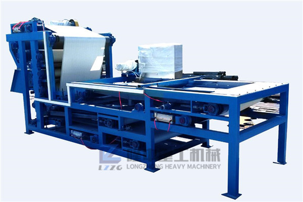 流動(dòng)式帶式壓濾機(jī)結(jié)構(gòu)合理，性能完善