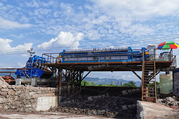 隔膜壓濾機(jī)為什么會(huì)噴霧，是什么原因造成的?